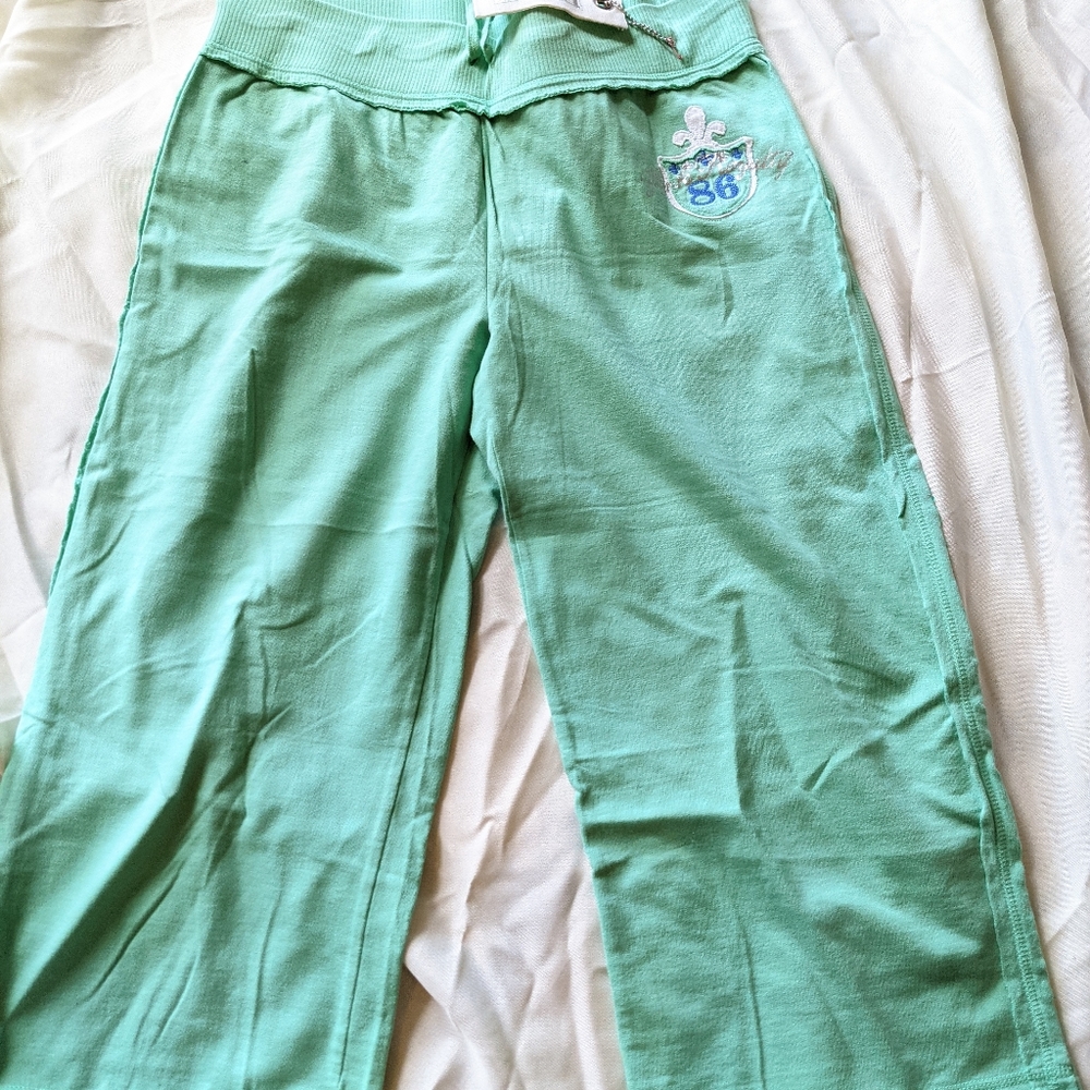 Victoria's Secret PINK cropped capris wide leg